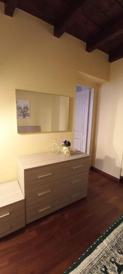 Daisy Apartment In Centro A Como Exterior photo