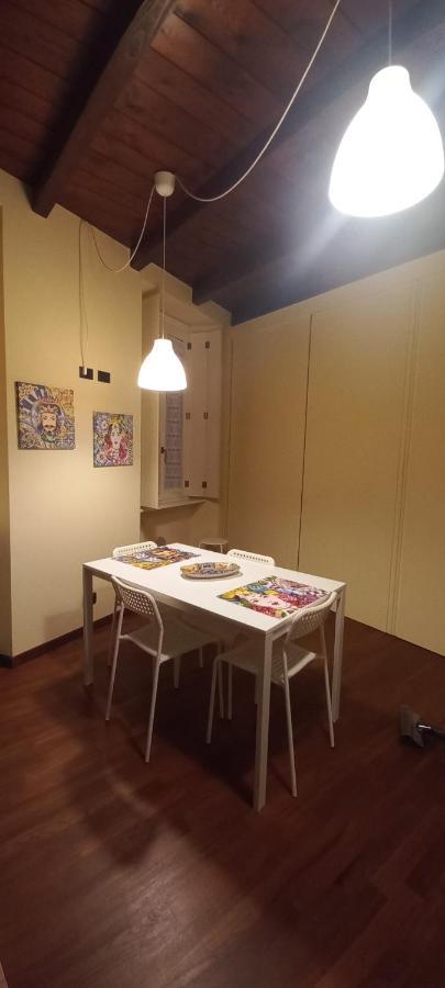 Daisy Apartment In Centro A Como Exterior photo